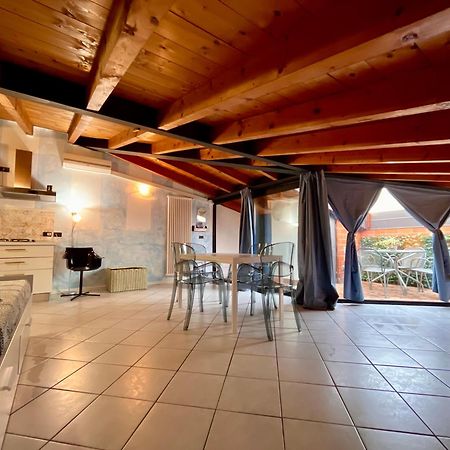 Appartamenti Villa Lina Desenzano del Garda Buitenkant foto