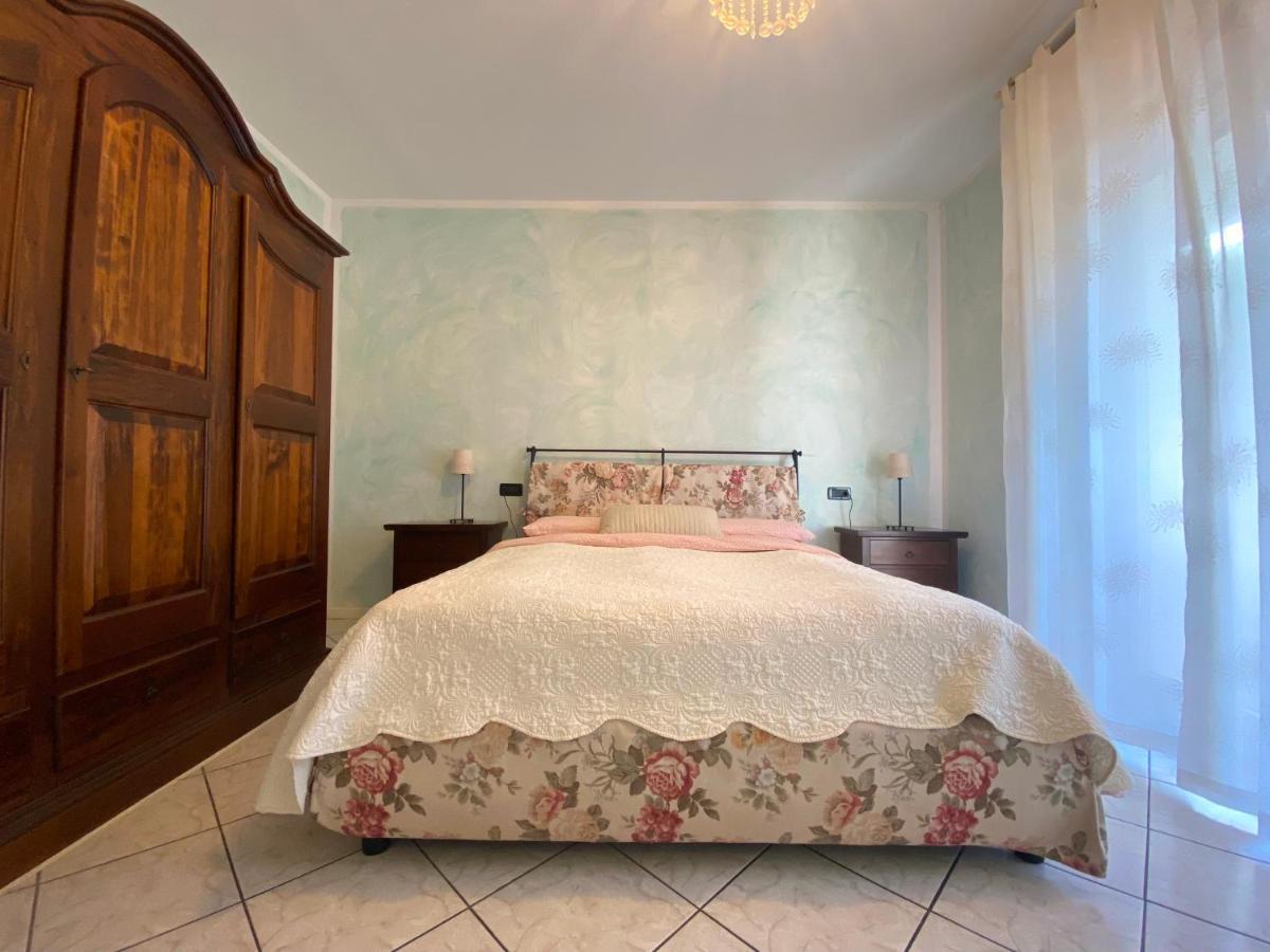 Appartamenti Villa Lina Desenzano del Garda Buitenkant foto
