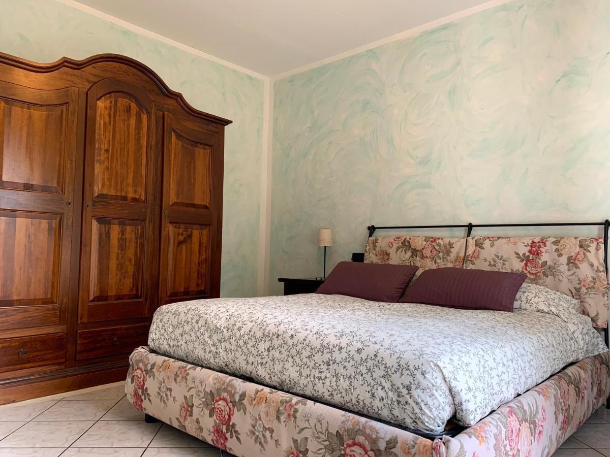 Appartamenti Villa Lina Desenzano del Garda Buitenkant foto