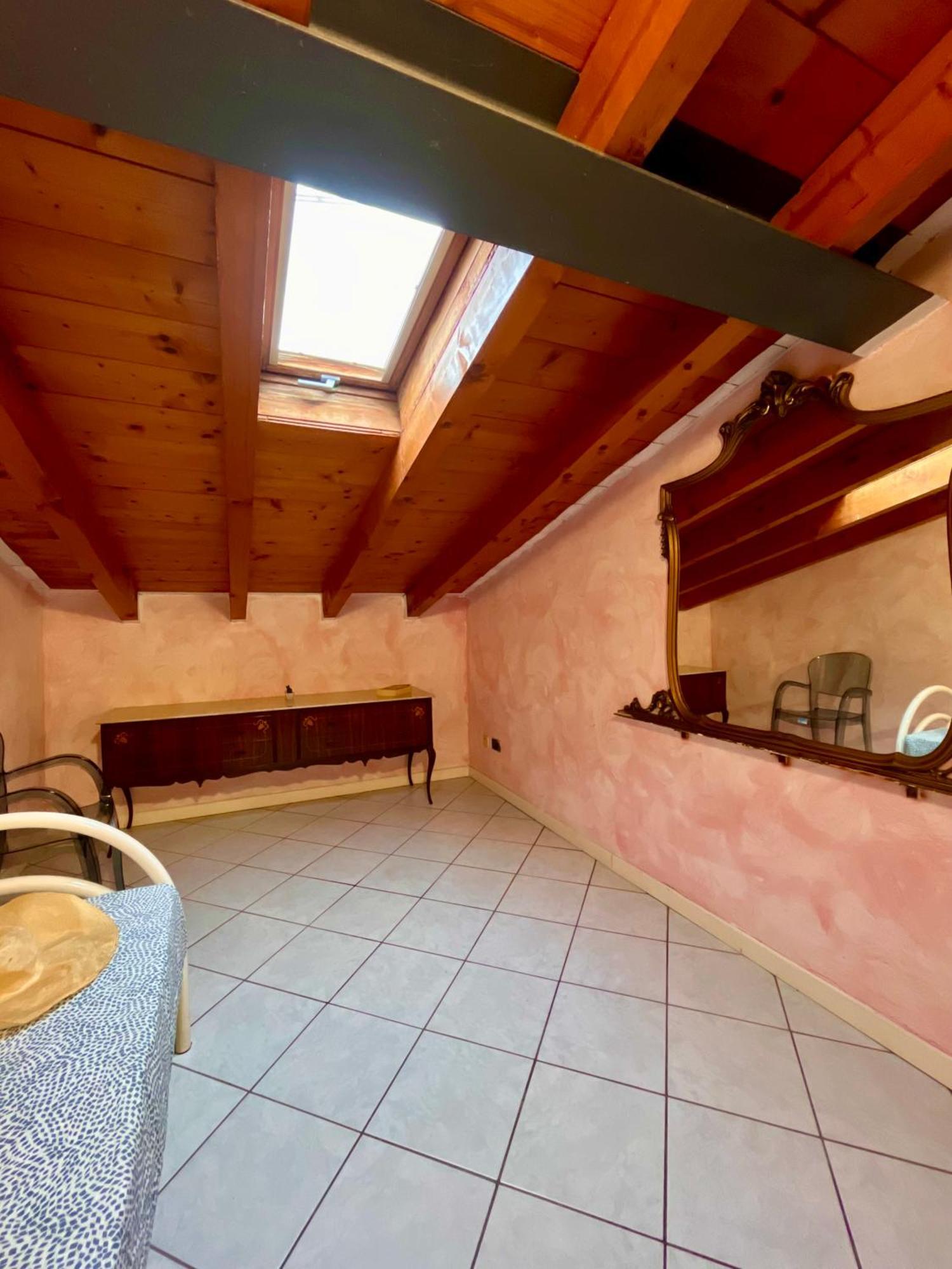 Appartamenti Villa Lina Desenzano del Garda Buitenkant foto