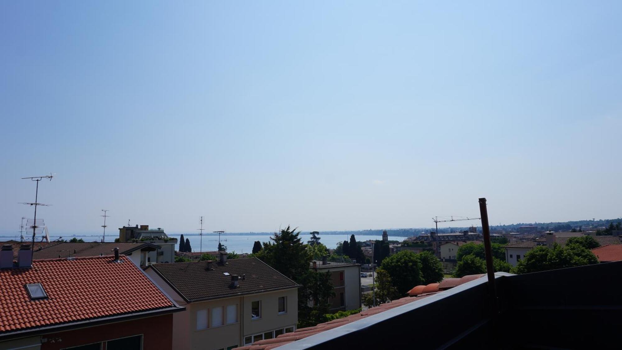 Appartamenti Villa Lina Desenzano del Garda Buitenkant foto