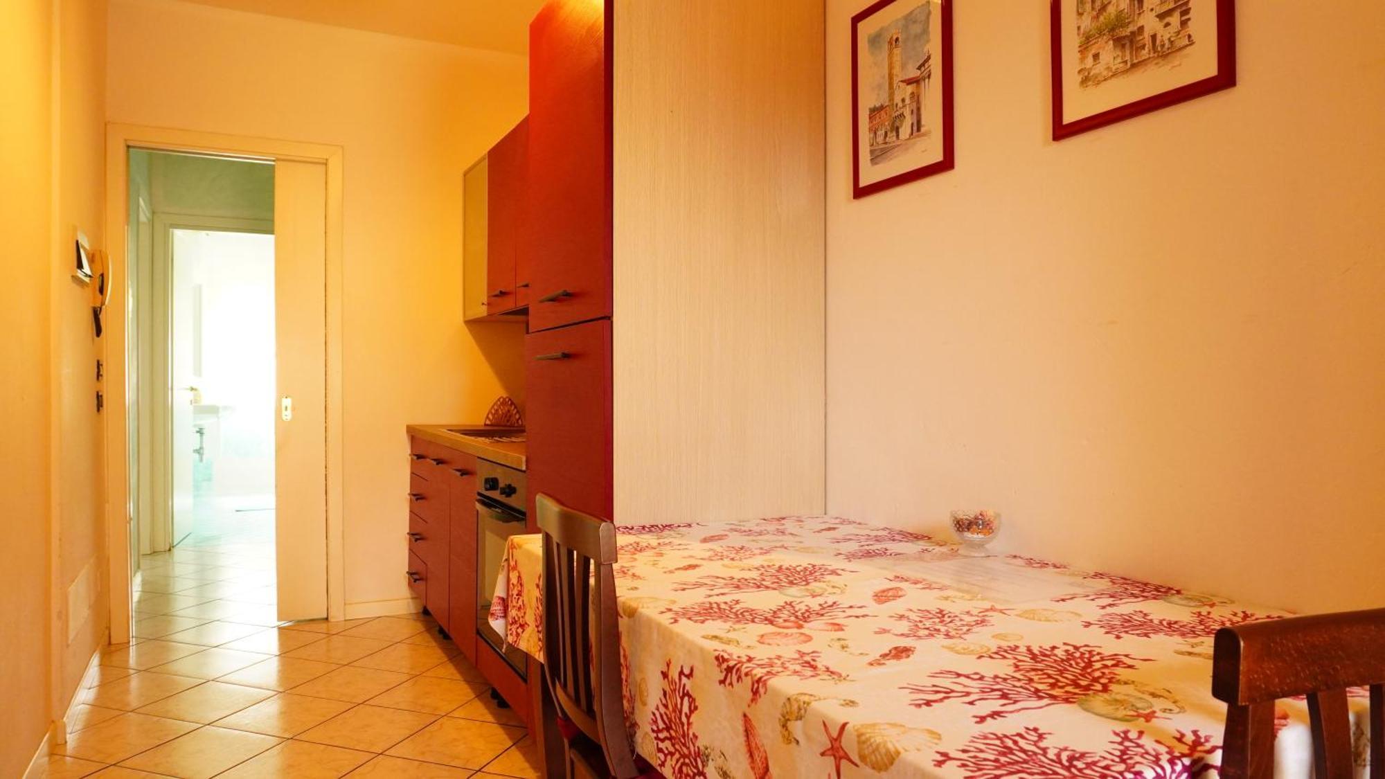 Appartamenti Villa Lina Desenzano del Garda Buitenkant foto
